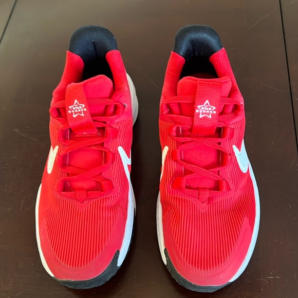 Boys Nike Star Runner, Red, Size 2Y, LIKE NEW. - Picture 1 of 7
